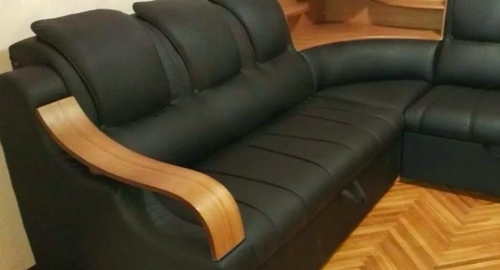 Перетяжка кожаного дивана. Черняховск